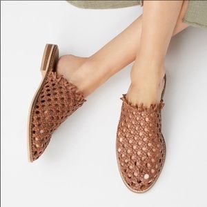 FREE PEOPLE Mirage Mule Cognac Woven Leather NWT